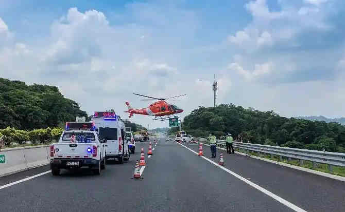 奈曼旗高速公路汽车救援案例